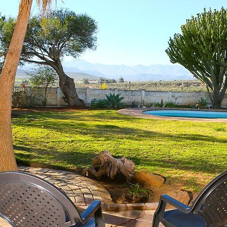 Oudtshoorn Homestay Accommodation ภายนอก รูปภาพ