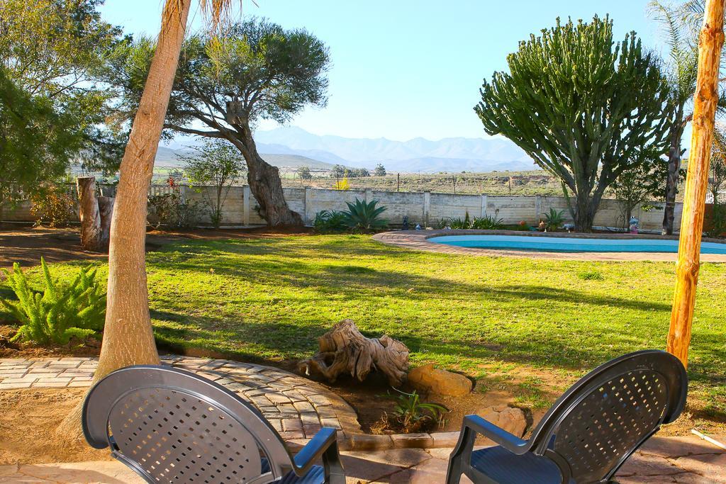 Oudtshoorn Homestay Accommodation ภายนอก รูปภาพ