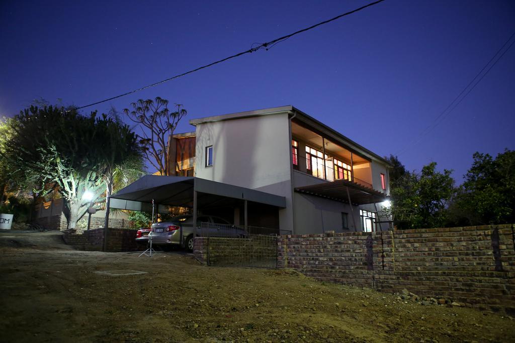 Oudtshoorn Homestay Accommodation ภายนอก รูปภาพ